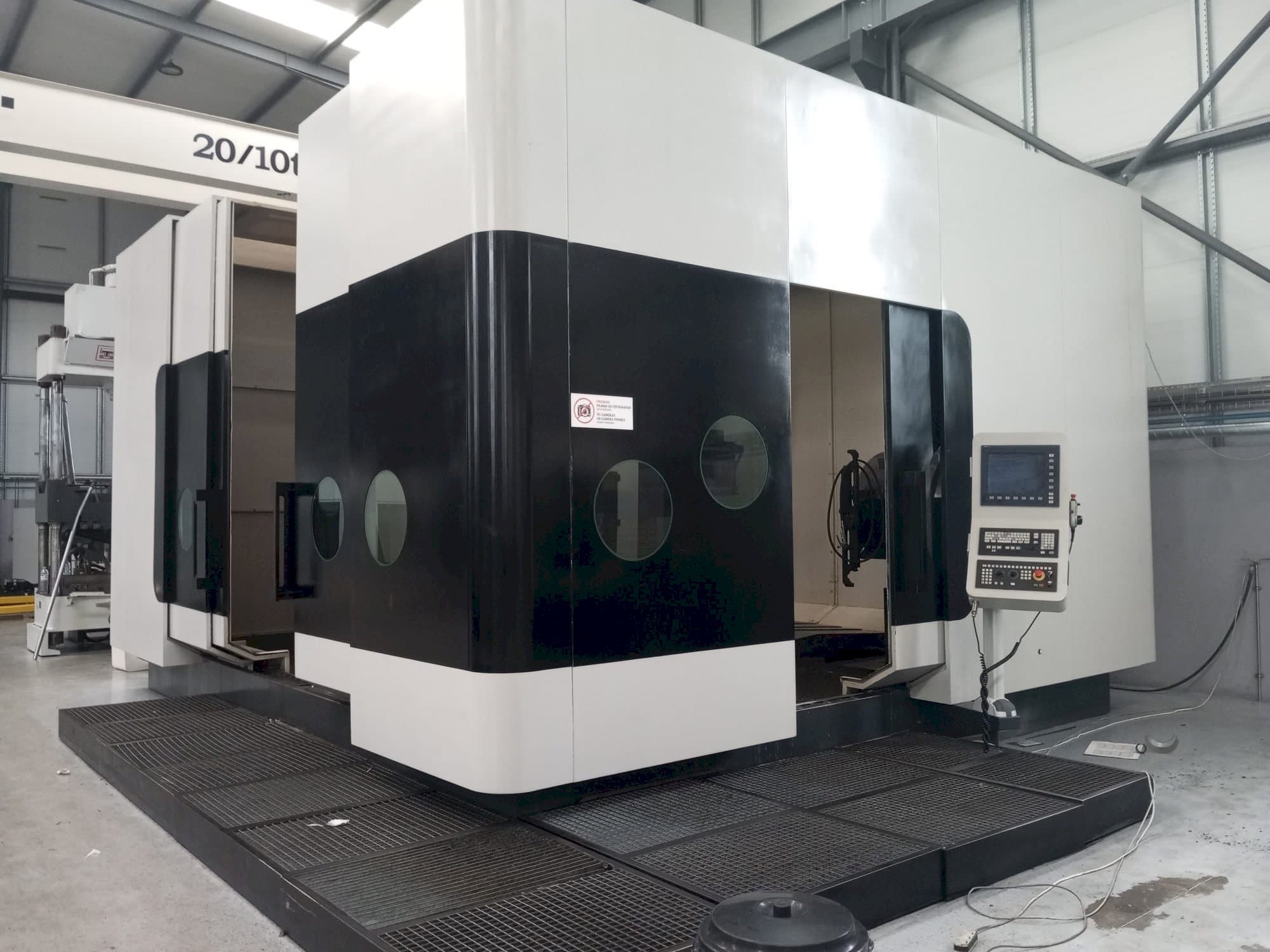 Vooraanzicht van CHETO 3000 machine