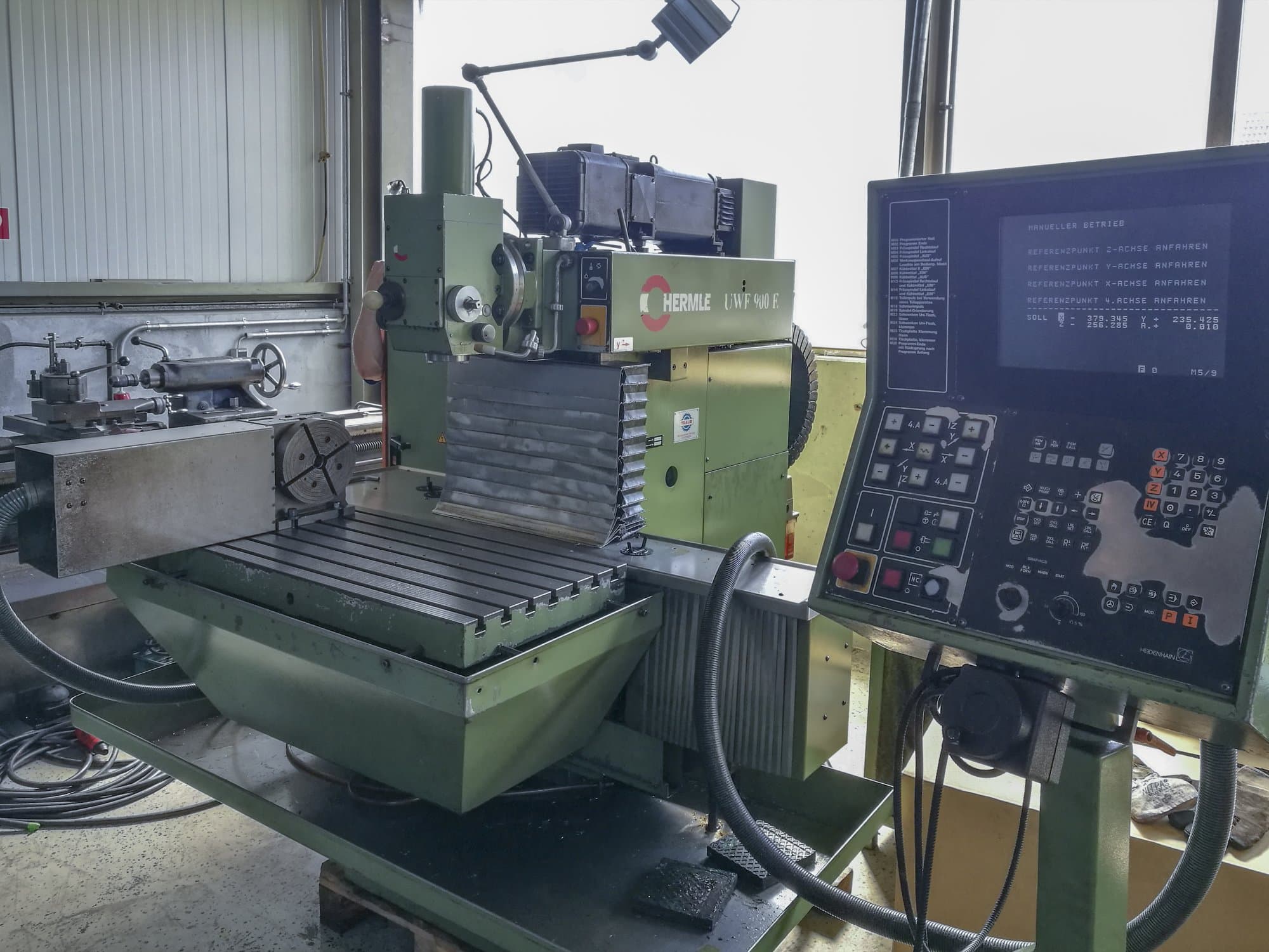 Recht aanzicht  1 van HERMLE UWF 900 E machine