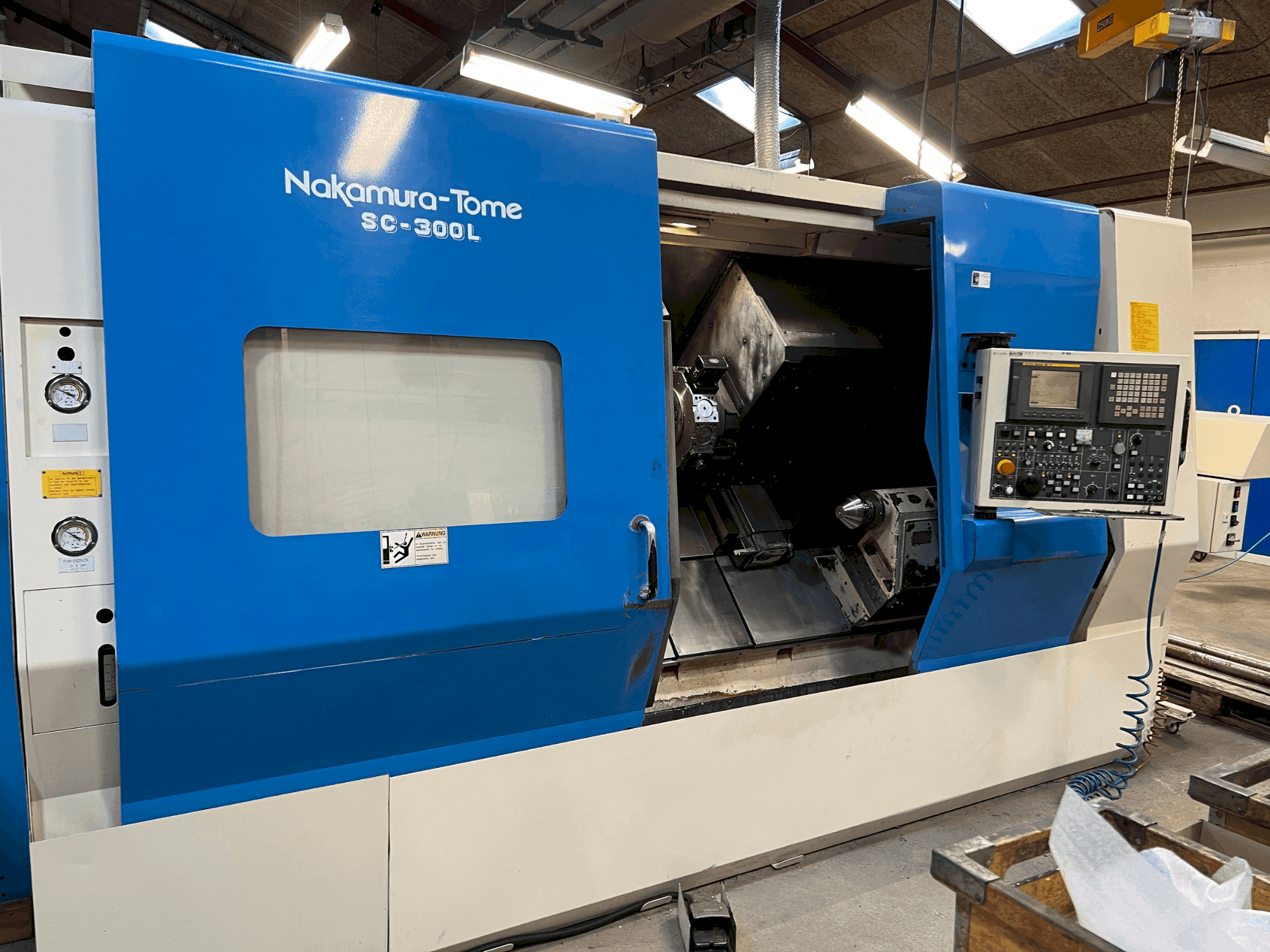 Vooraanzicht van NAKAMURA SL 300LY machine