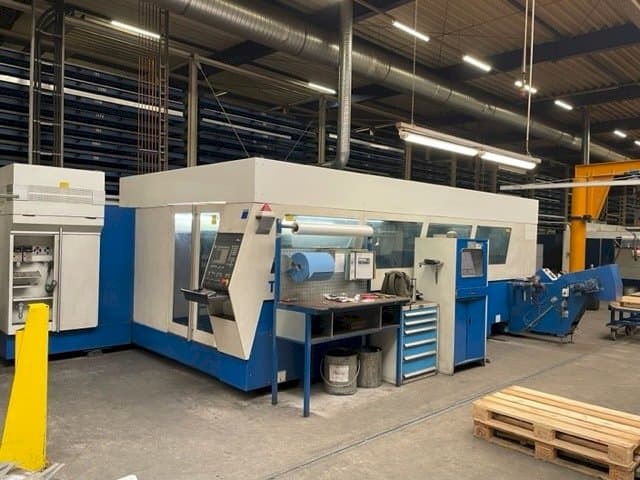Vooraanzicht van Trumpf TruLaser 5040 classic machine