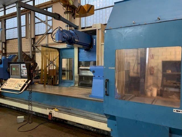 Vooraanzicht van Nicolas Correa A-30/50 machine