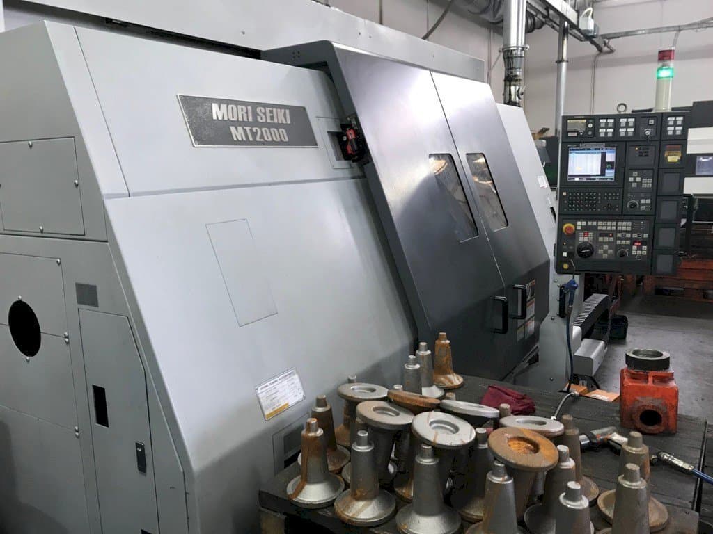 Vooraanzicht van MORI SEIKI MT 2002 SZ machine
