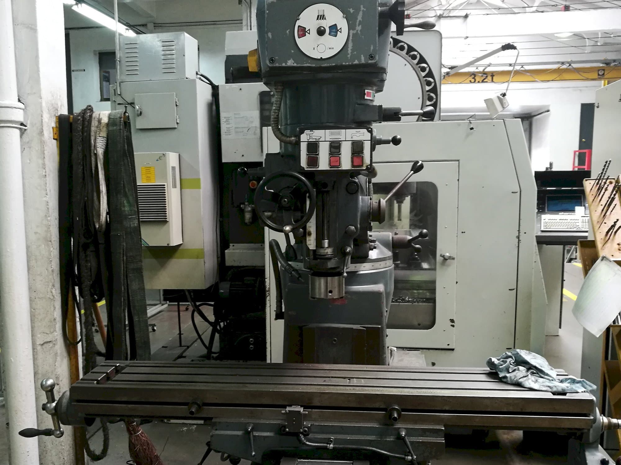 Vooraanzicht  van LAGUN FTV2  machine