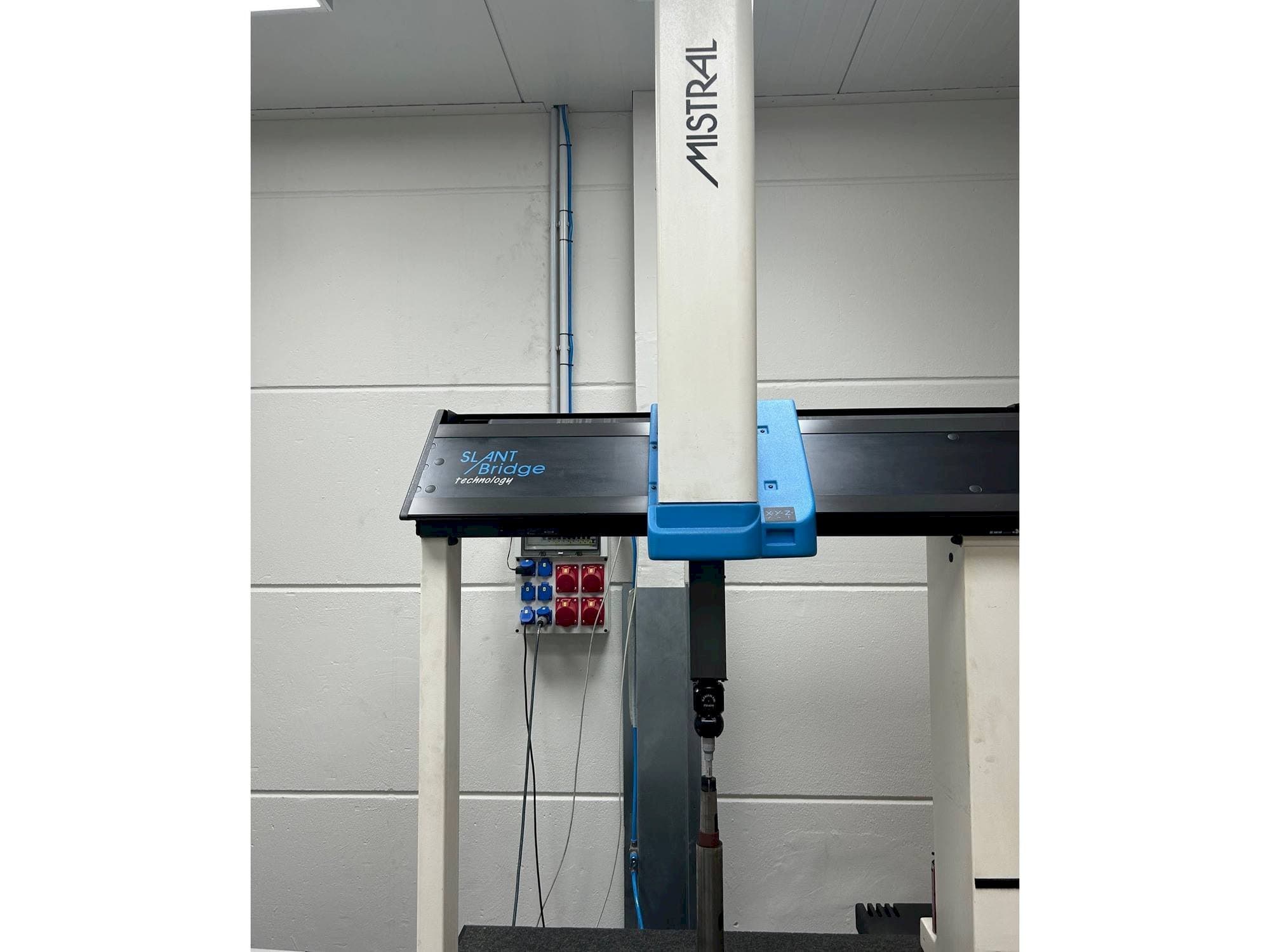 Vooraanzicht van DEA Mistrall machine