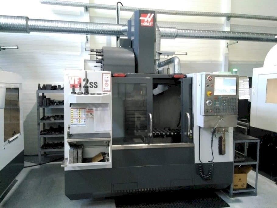 Vooraanzicht van HAAS VF2 SS machine