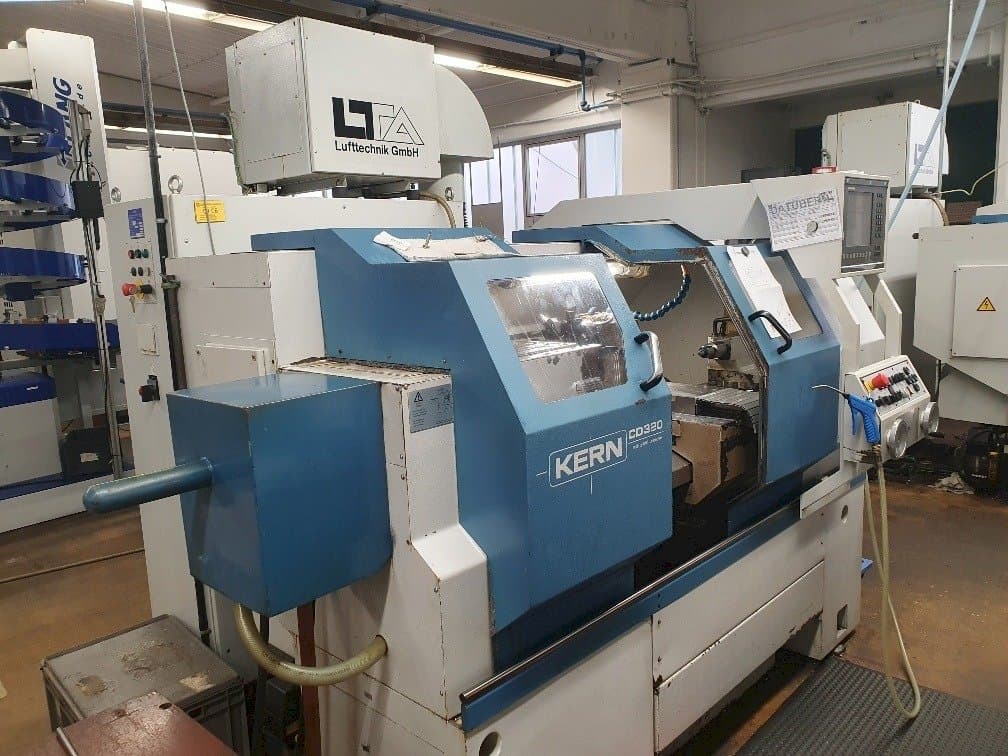 Linkerzijdeaanzicht van DTM CD 320 machine
