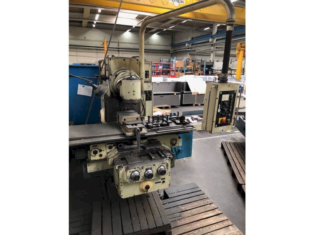 Vooraanzicht van ELEKTRONIK F400-E machine