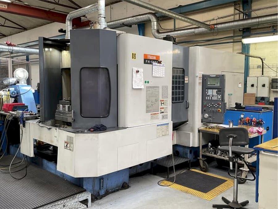 Vooraanzicht van Mazak FH 5800 machine