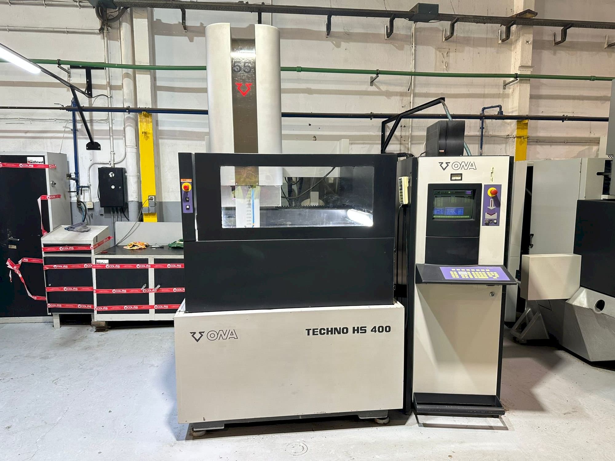 Vooraanzicht van ONA HS 400 machine