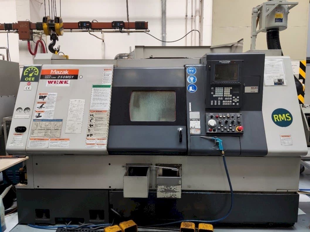 Vooraanzicht van Mazak SQT-250 MSY machine