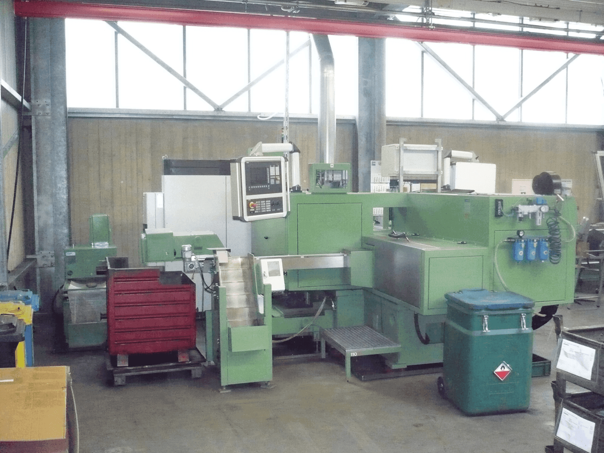 Vooraanzicht van HK-KON L2SDZ-6 machine