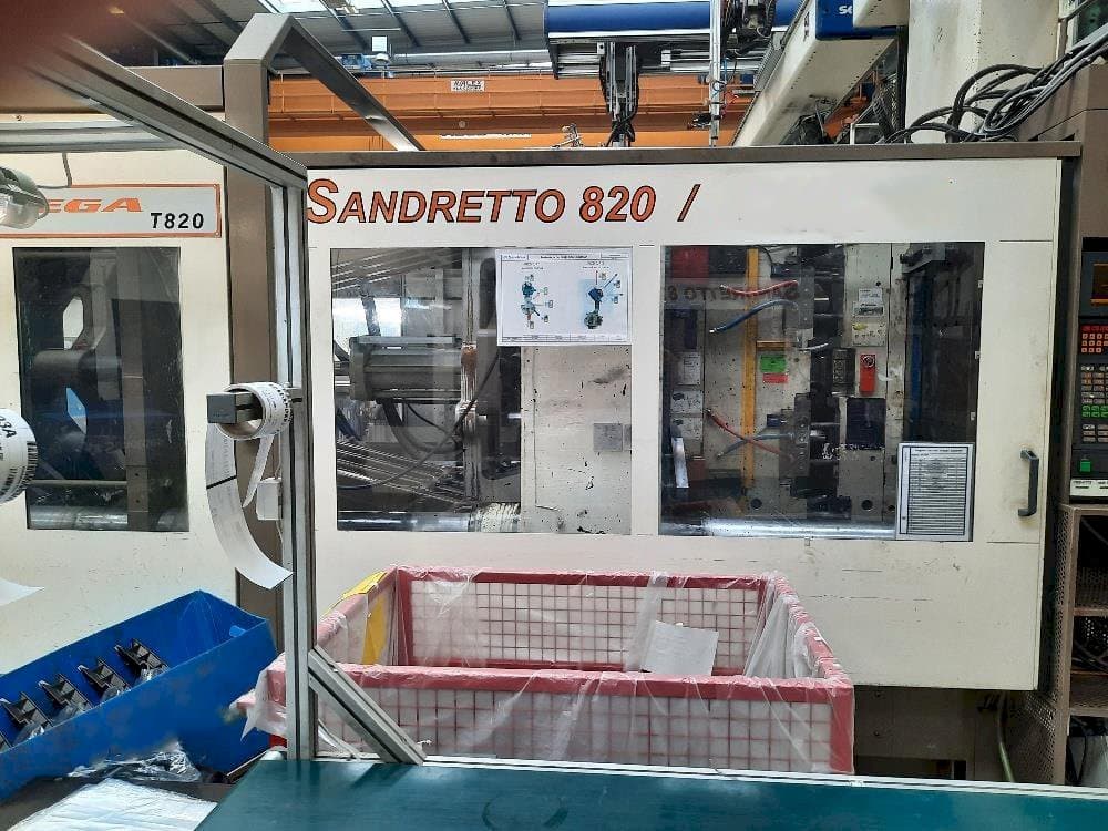 Vooraanzicht van SANDRETTO 820/6434 machine