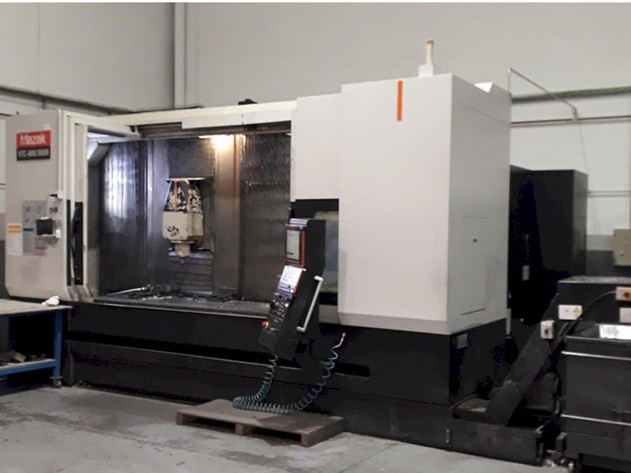 Vooraanzicht  van Mazak 800-30 SR  machine