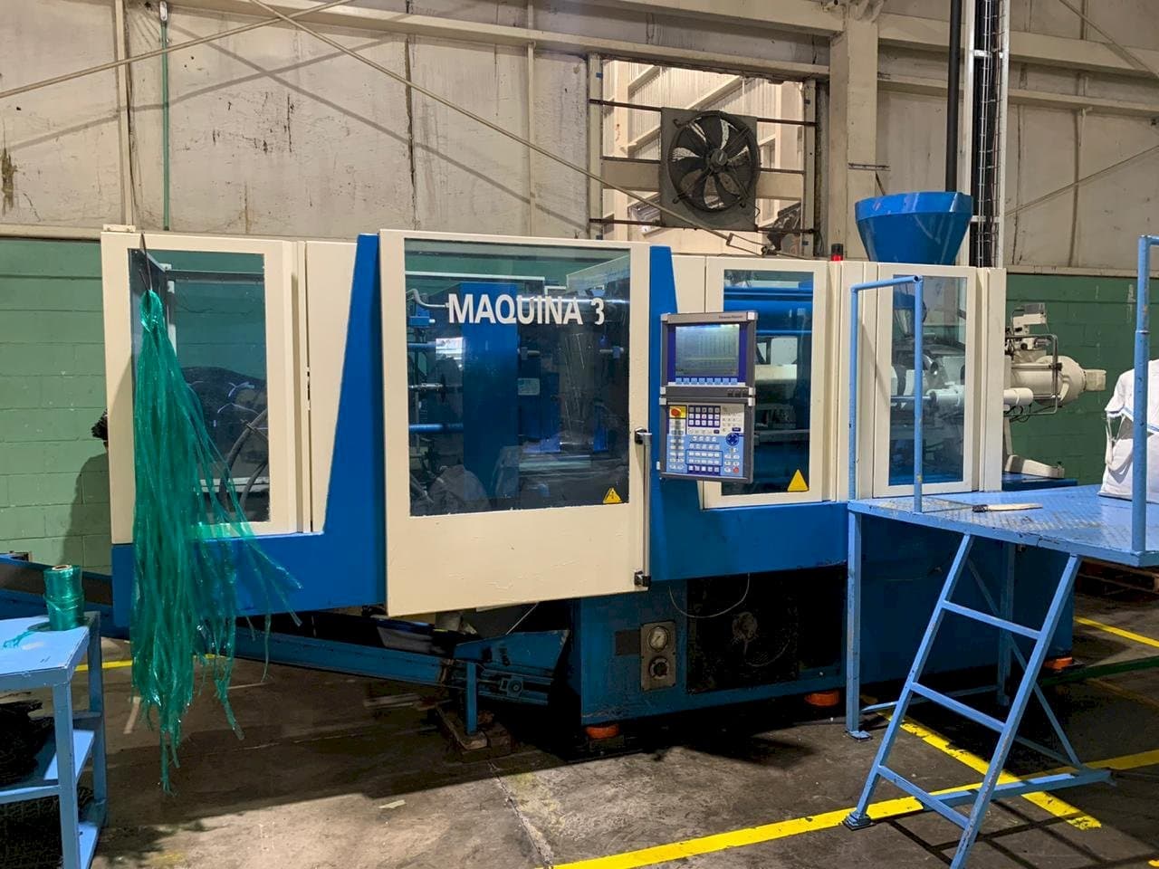 Vooraanzicht van Krauss Maffei 160/750 CX machine