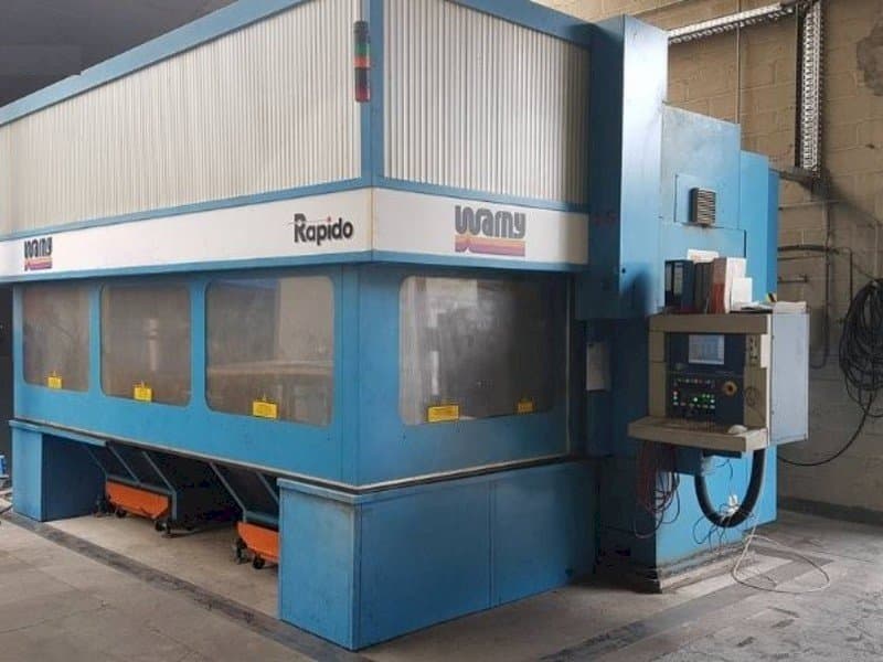 Vooraanzicht van Prima Power Rapido 5 machine