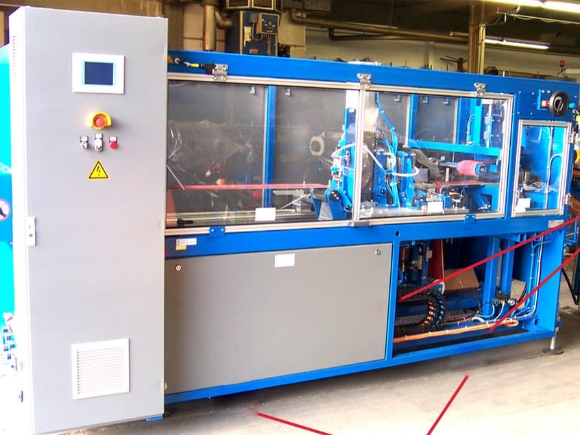 Links zicht van BASTON TSQ-P-503-S-100 machine