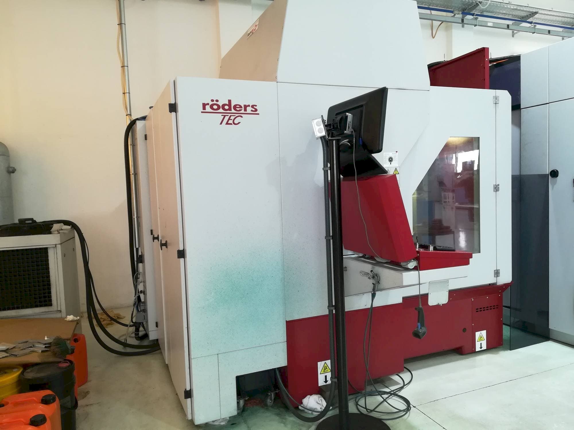 Vooraanzicht van Röders RXP 801 machine