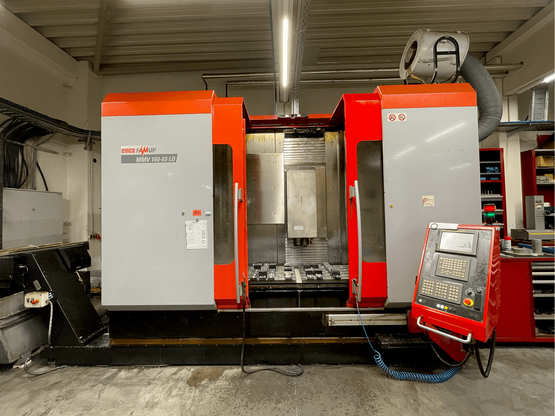 Vooraanzicht  van EMCO Famup MMV-160-65LD  machine