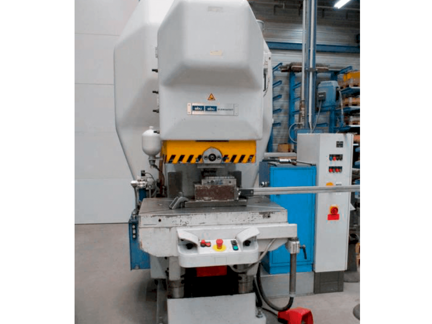 Vooraanzicht van Ebu H 80 RiV machine