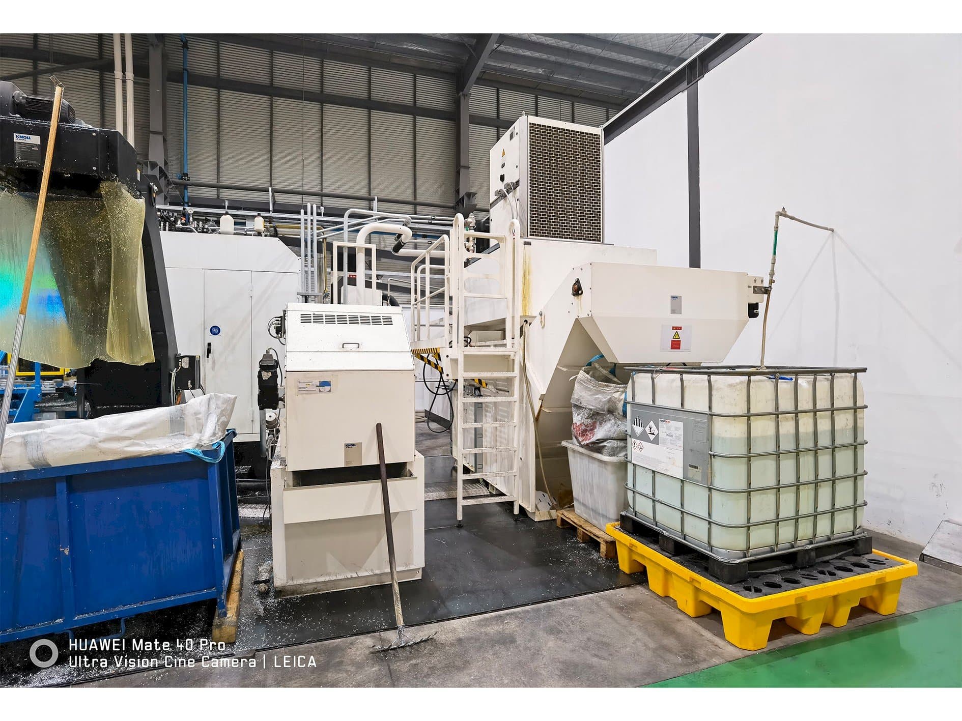 Vooraanzicht  van GNUTTI G359  machine