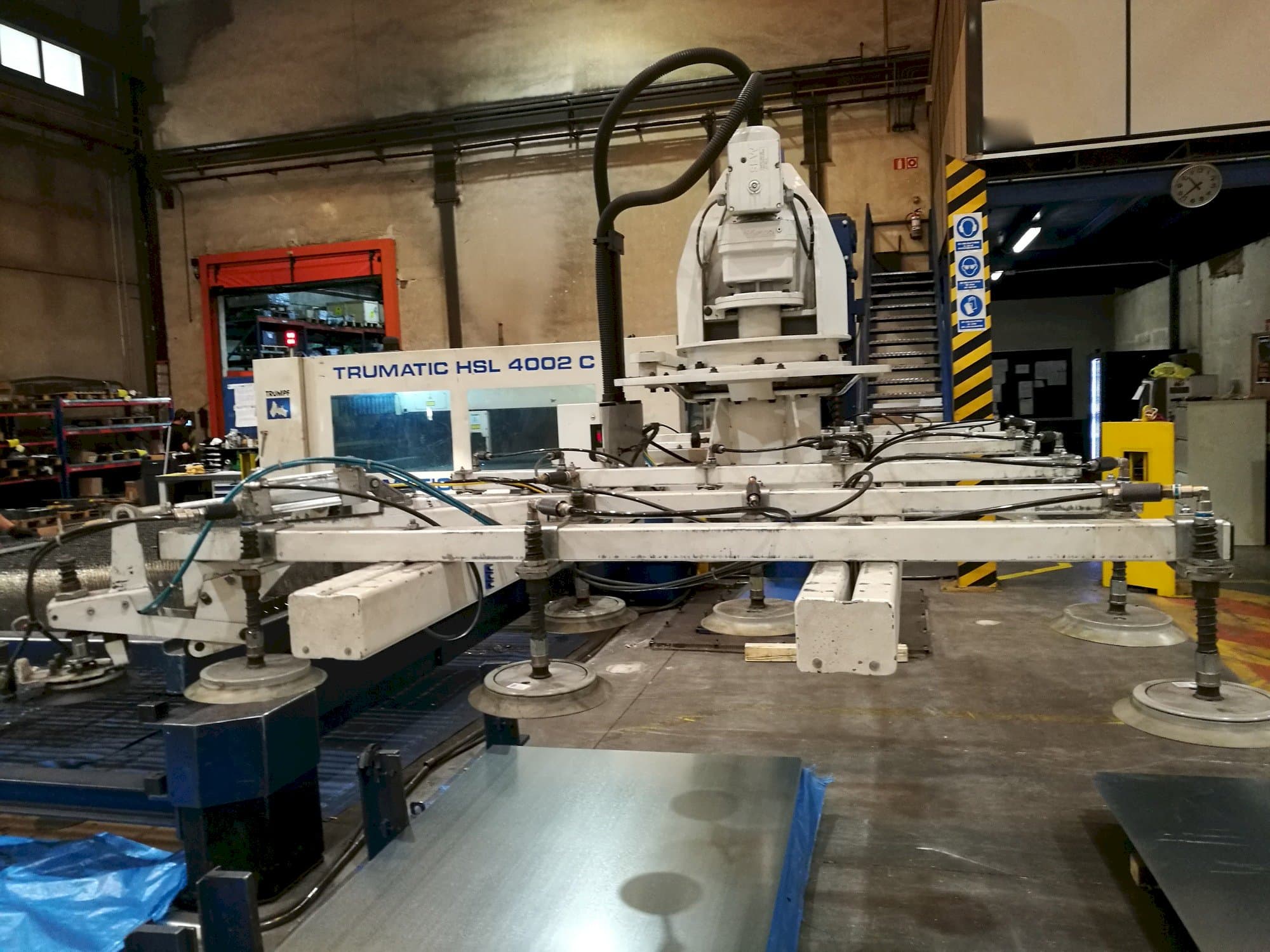 Vooraanzicht van Trumpf TRUMATIC HSL 4002 C machine