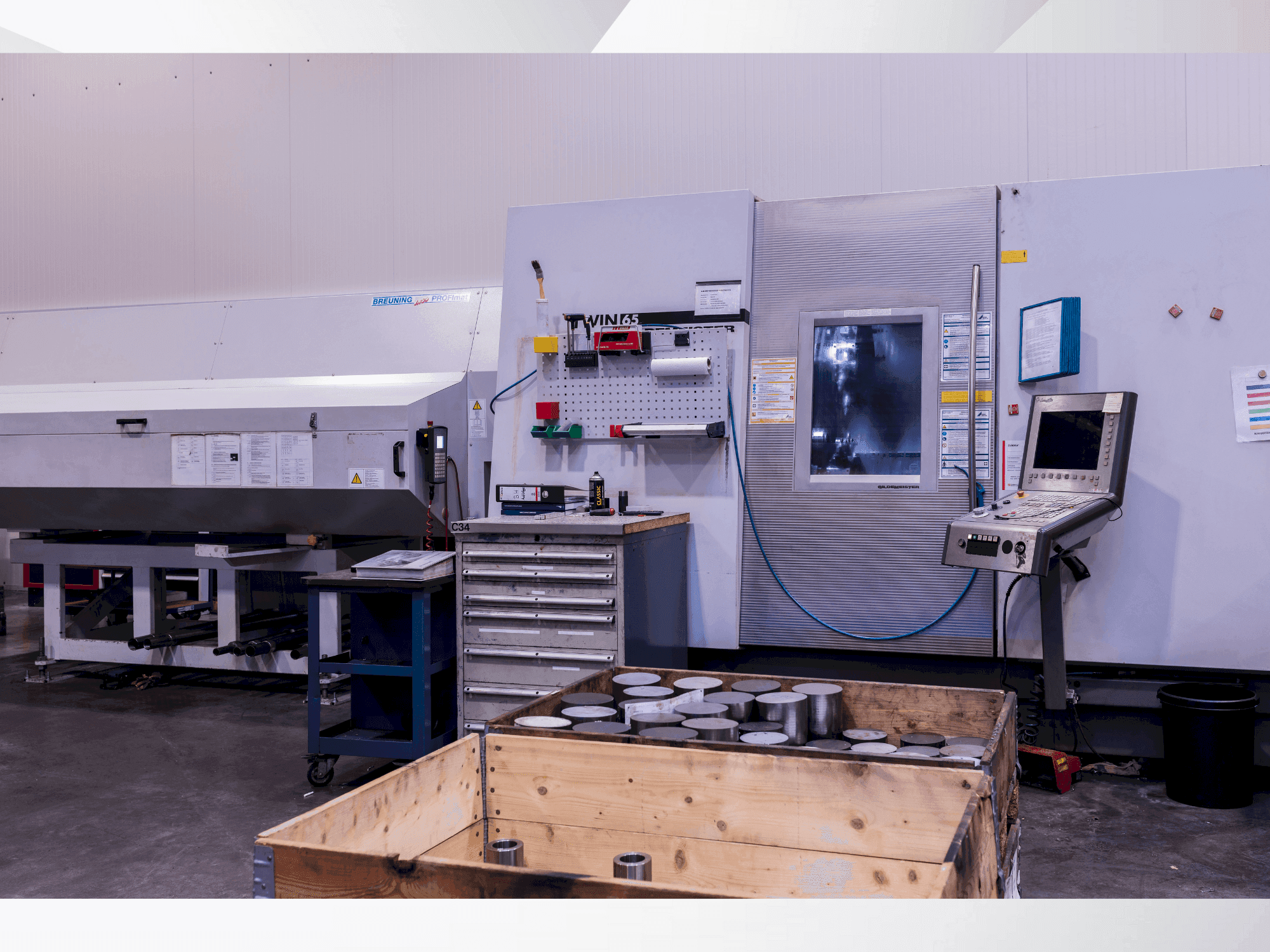 Vooraanzicht van DMG Gildemeister Twin 65 machine