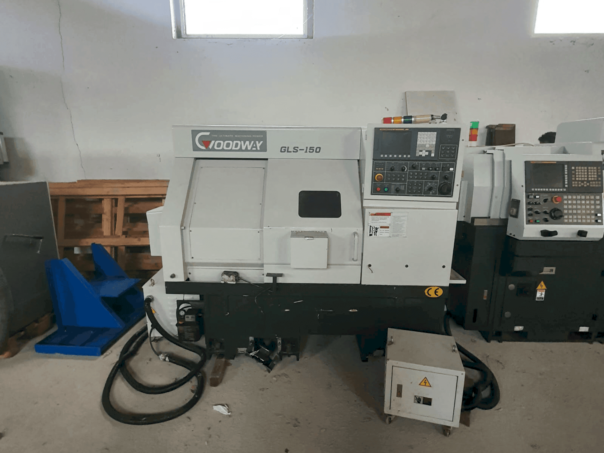 Vooraanzicht van Goodway GLS-150 M machine