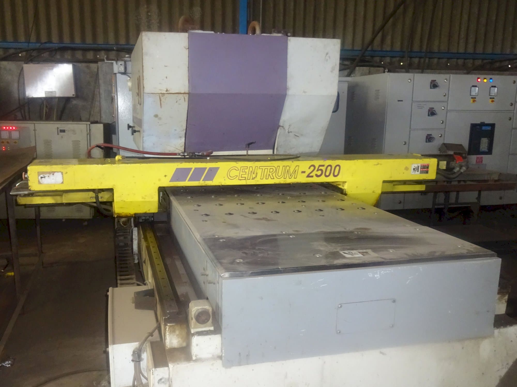 Vooraanzicht  van Murata Wiedemann C-2500 machine