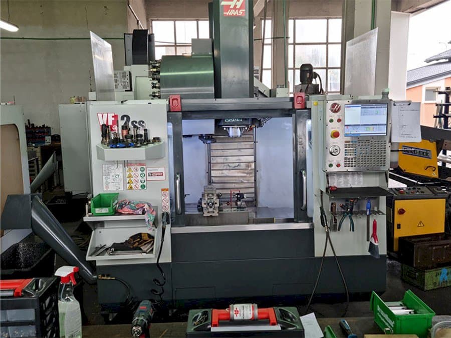Vooraanzicht van HAAS VF-2SS machine