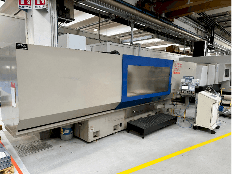 Vooraanzicht van OKAMOTO ACC 208ex machine