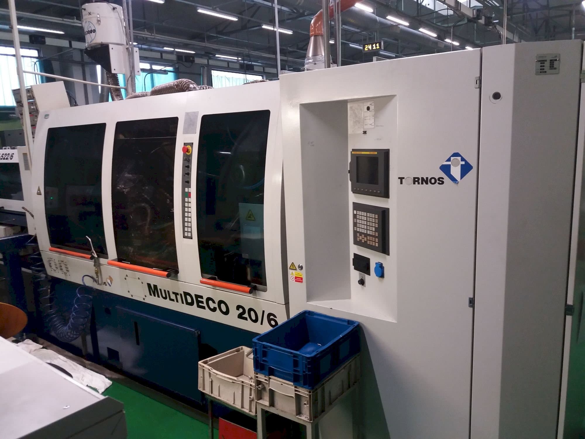 Vooraanzicht van Tornos Multideco 26/6 machine