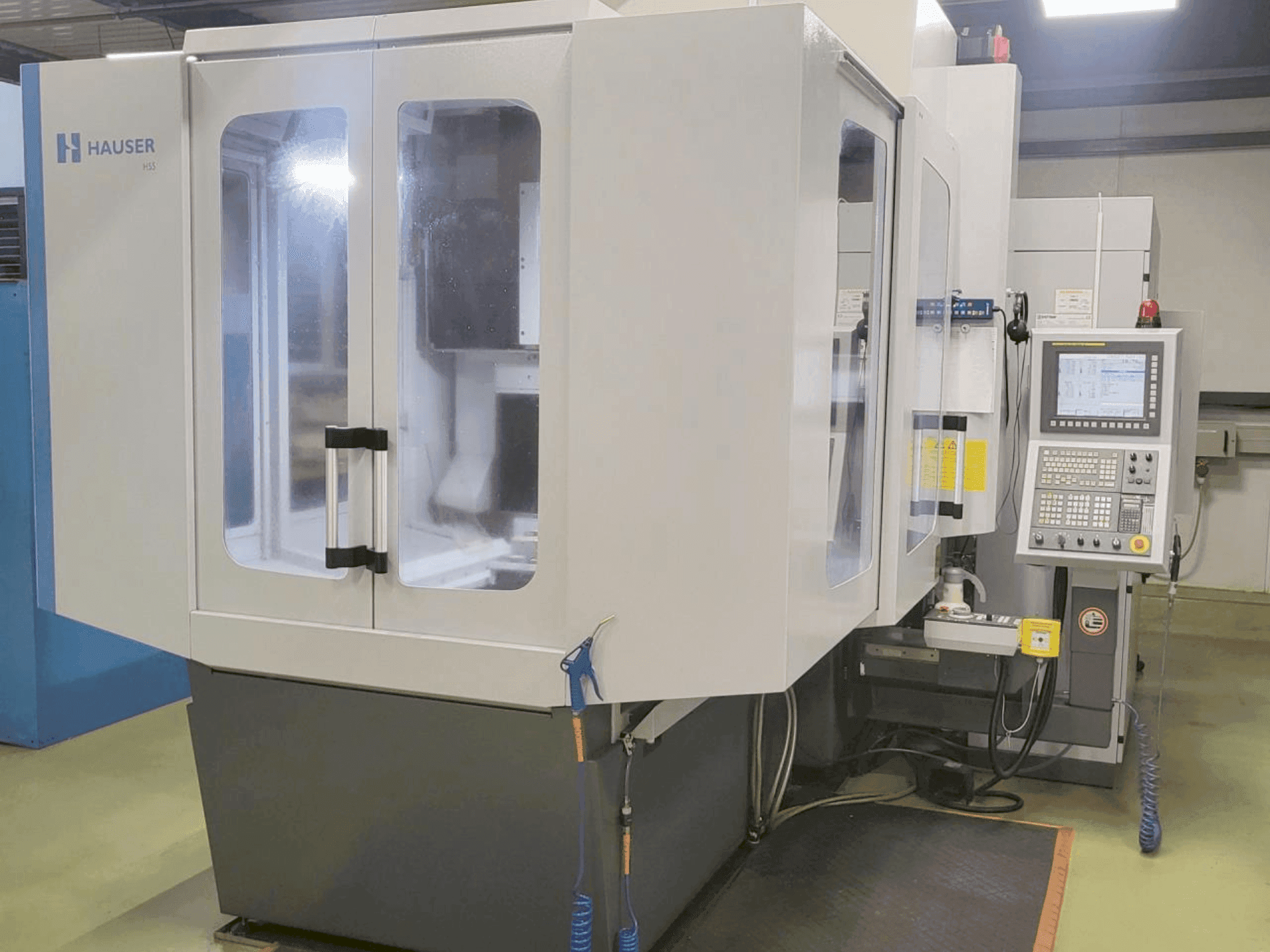 Vooraanzicht  van HAUSER KELLENBERGER H55-400  machine