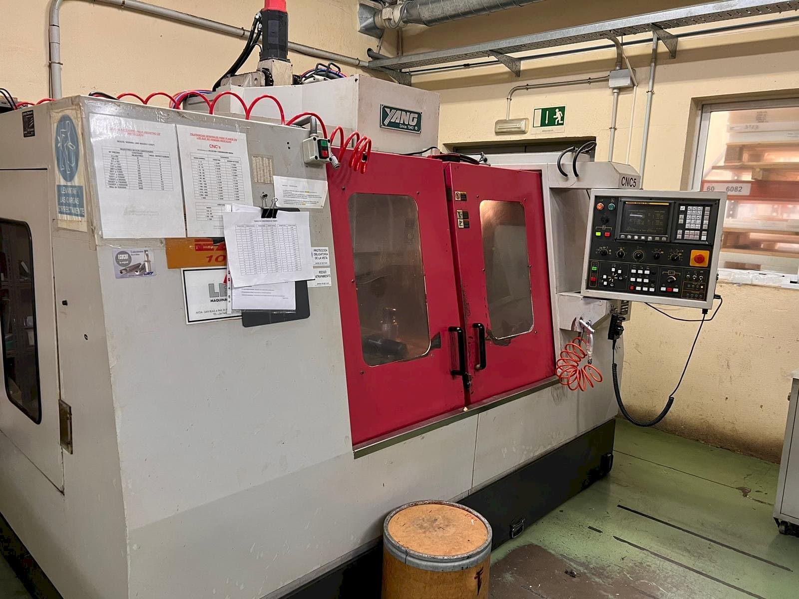 Vooraanzicht  van Yang SMV -1000  machine