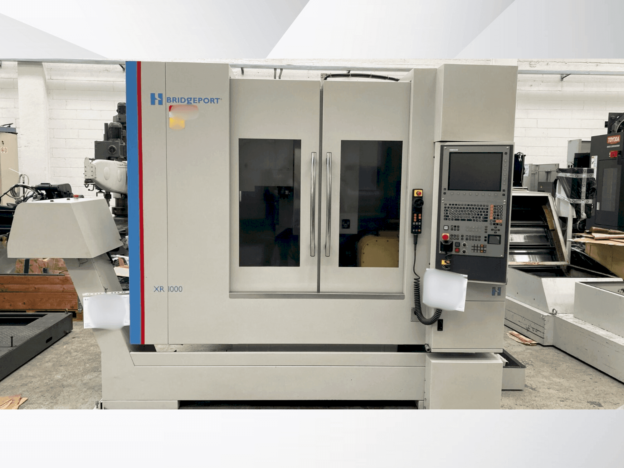Vooraanzicht van Bridgeport XR 1000 machine