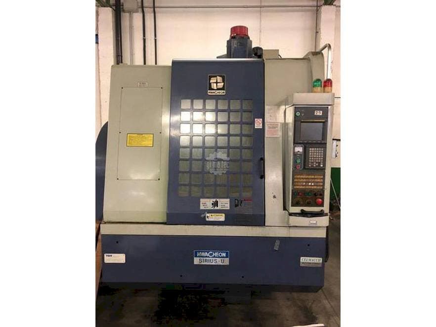 Vooraanzicht van HWACHEON SIRIUS U machine