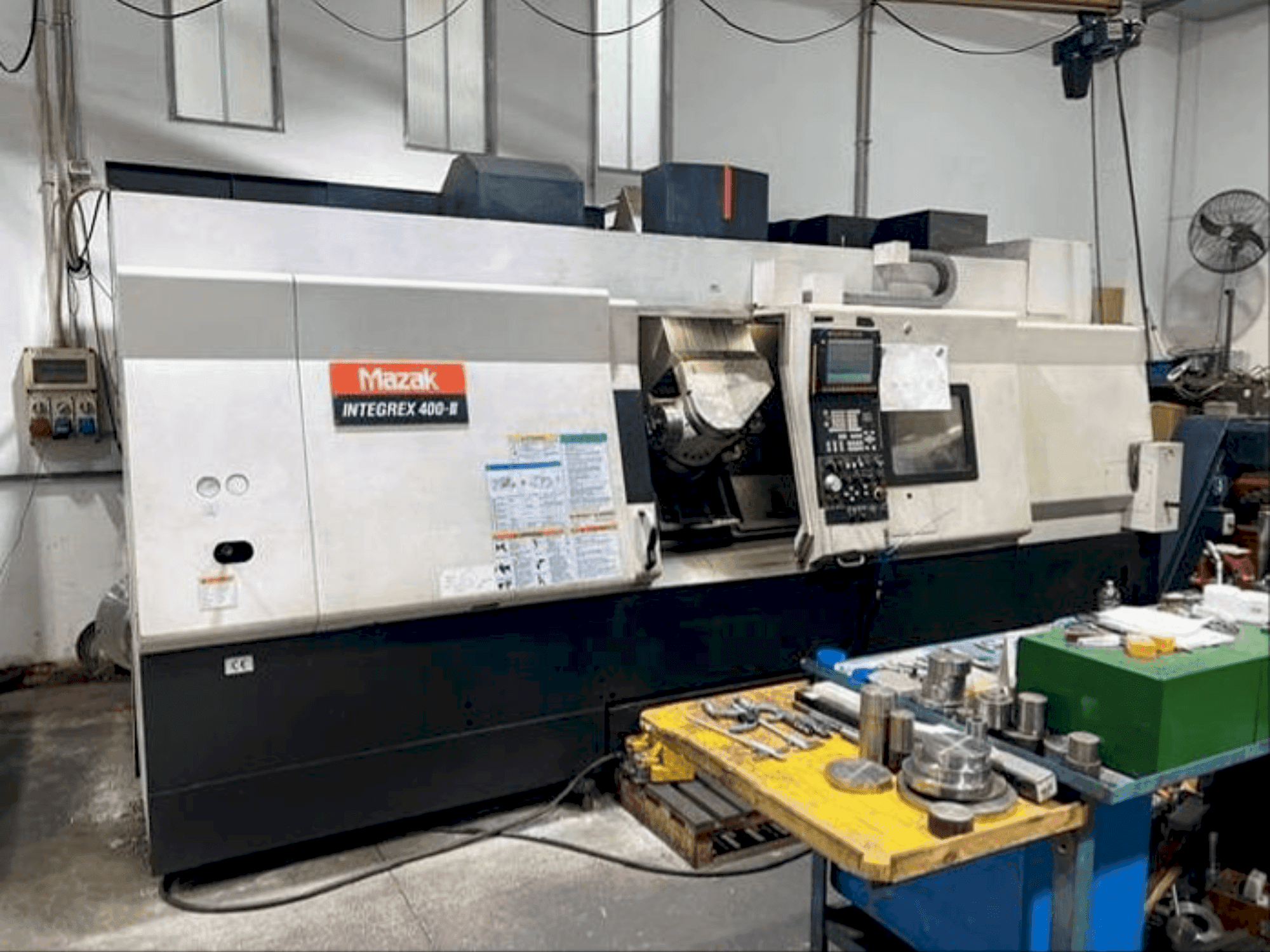 Vooraanzicht van Mazak INTEGREX 400 III FUSION machine