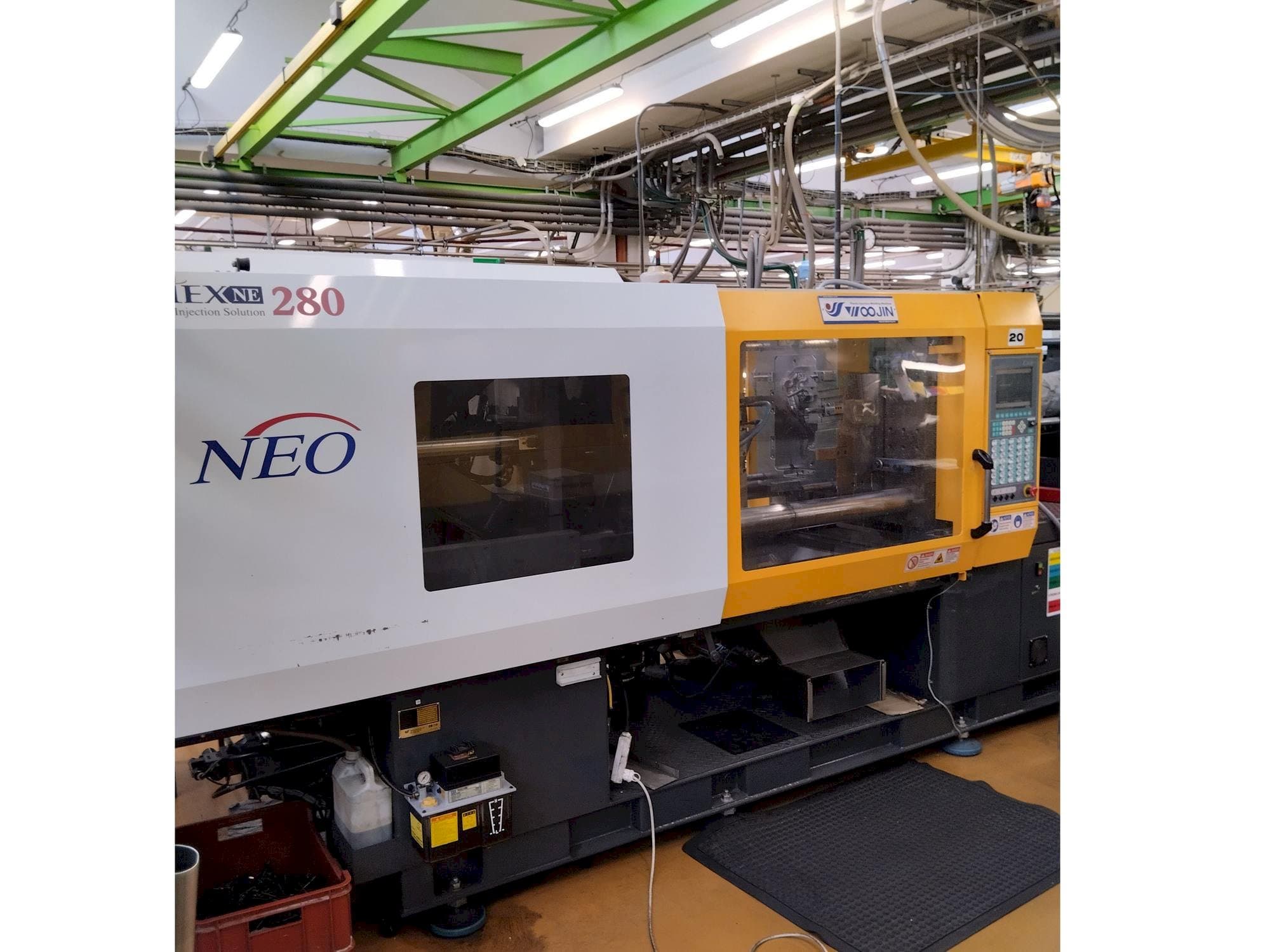 Vooraanzicht van Selex NE 280 machine