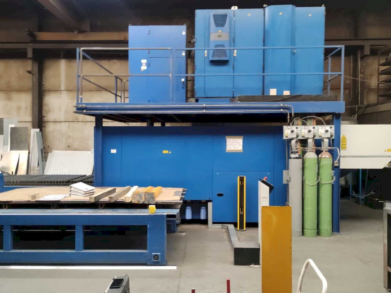 Vooraanzicht van Trumpf Trulaser 3030 machine