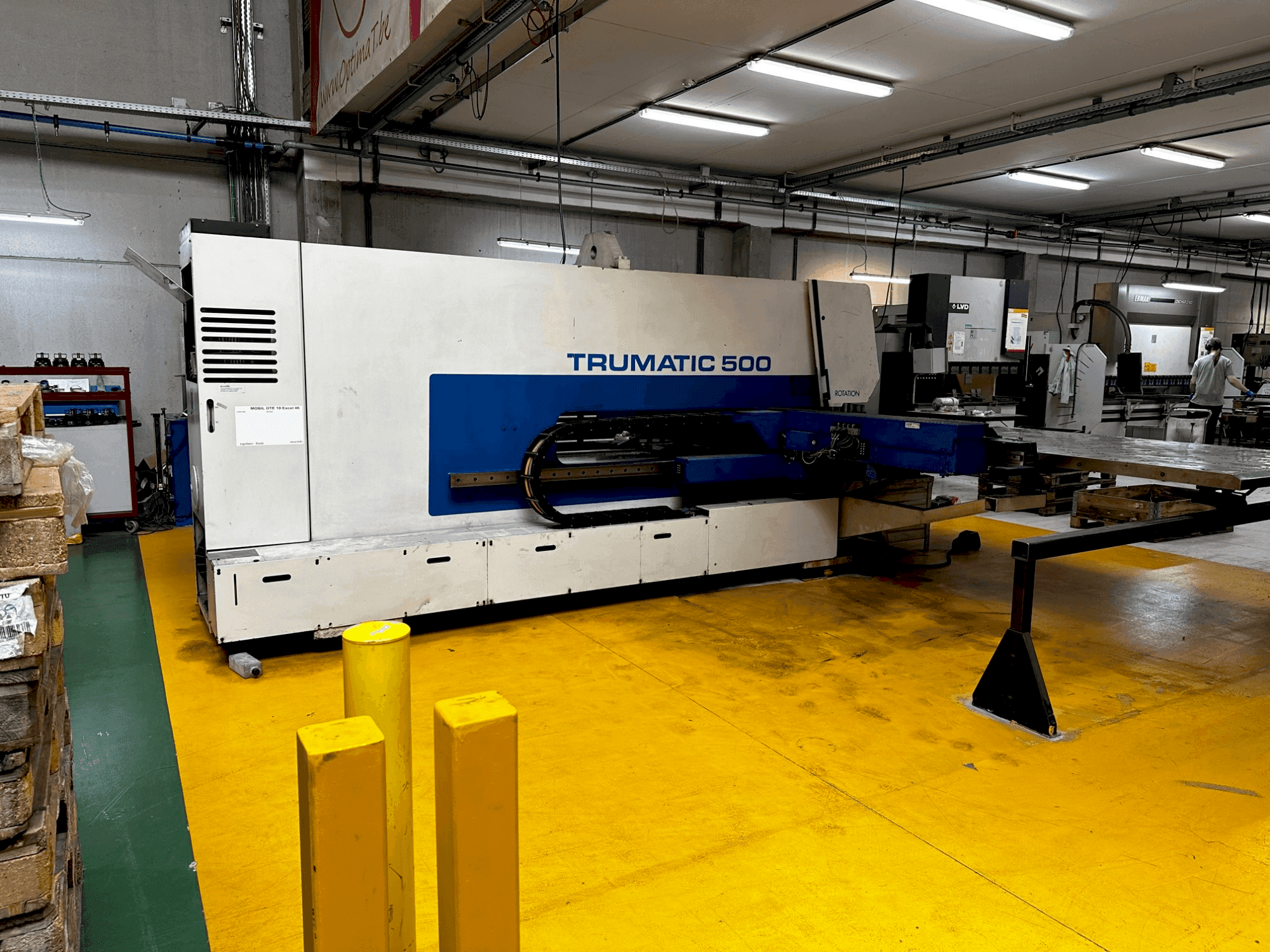 Vooraanzicht  van TRUMPF Trumatic 500  machine