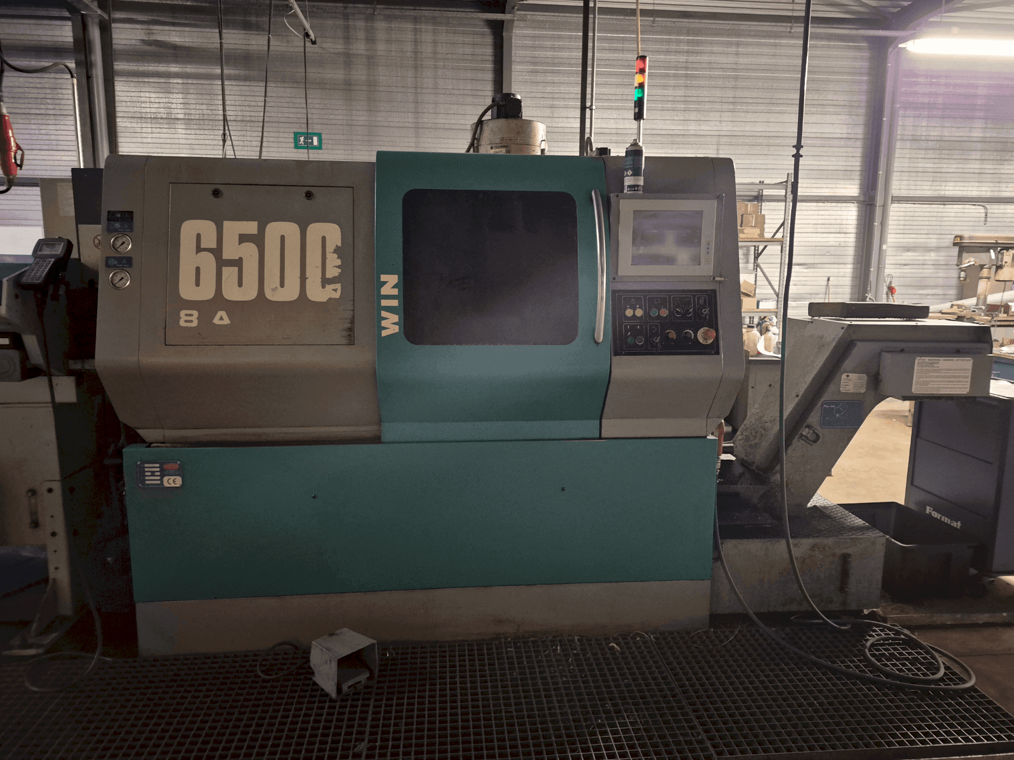 Vooraanzicht van MUPEM WIN 6500 machine