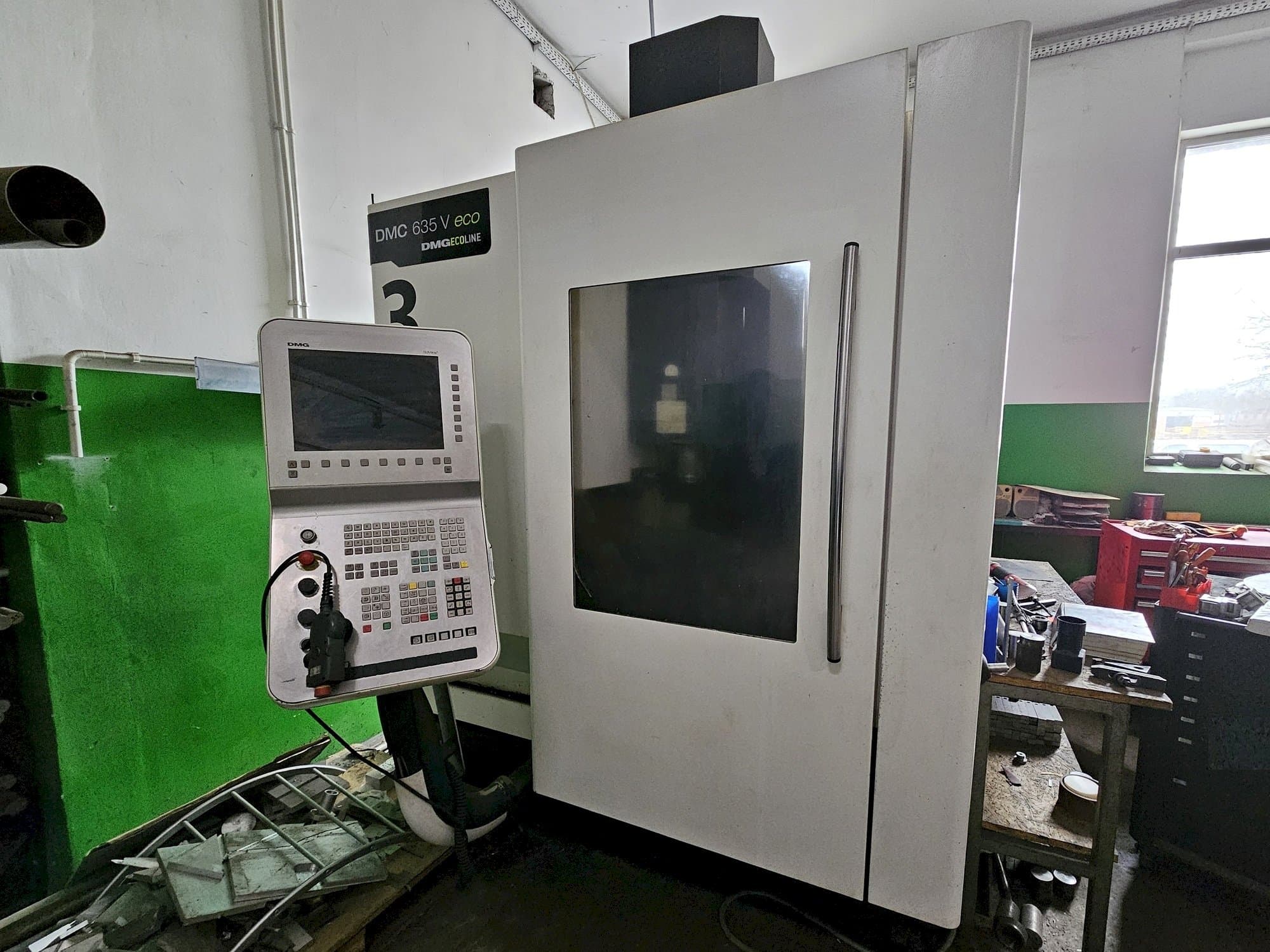 Vooraanzicht van DMG DMC 635 V ecoline machine
