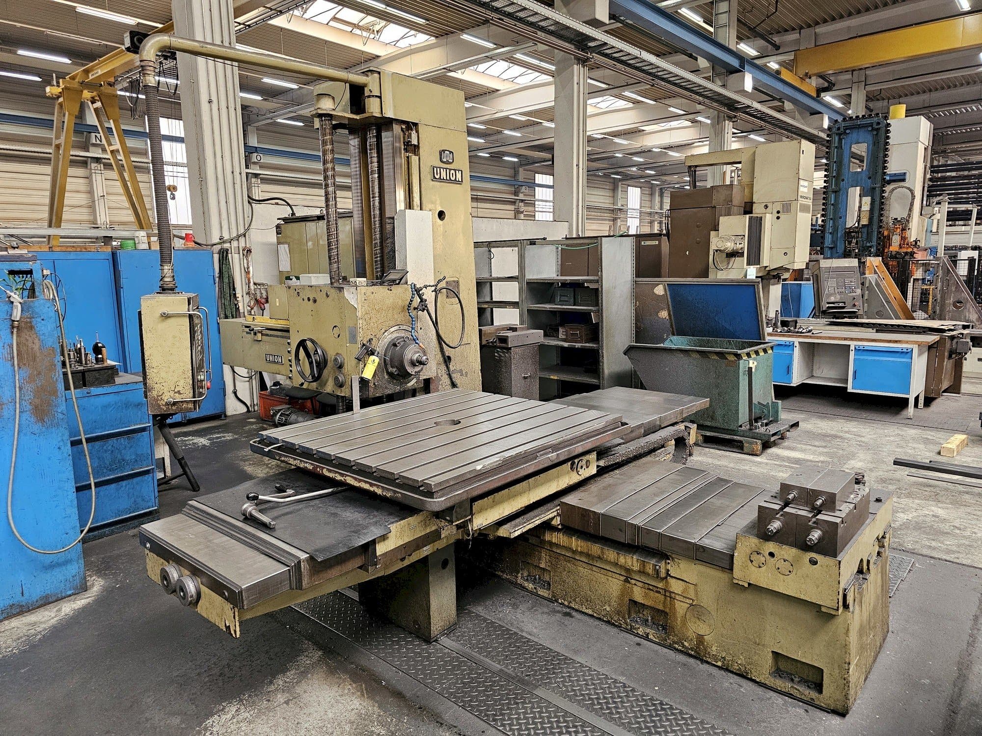 Vooraanzicht van UNION BFT 90 machine