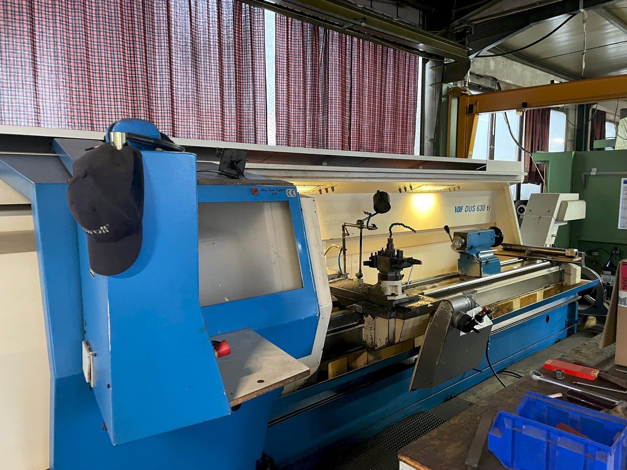 Vooraanzicht van VDF BOEHRINGER machine