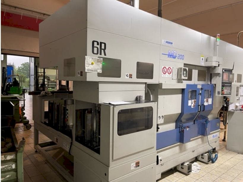 Vooraanzicht van Muratec MD 200 machine