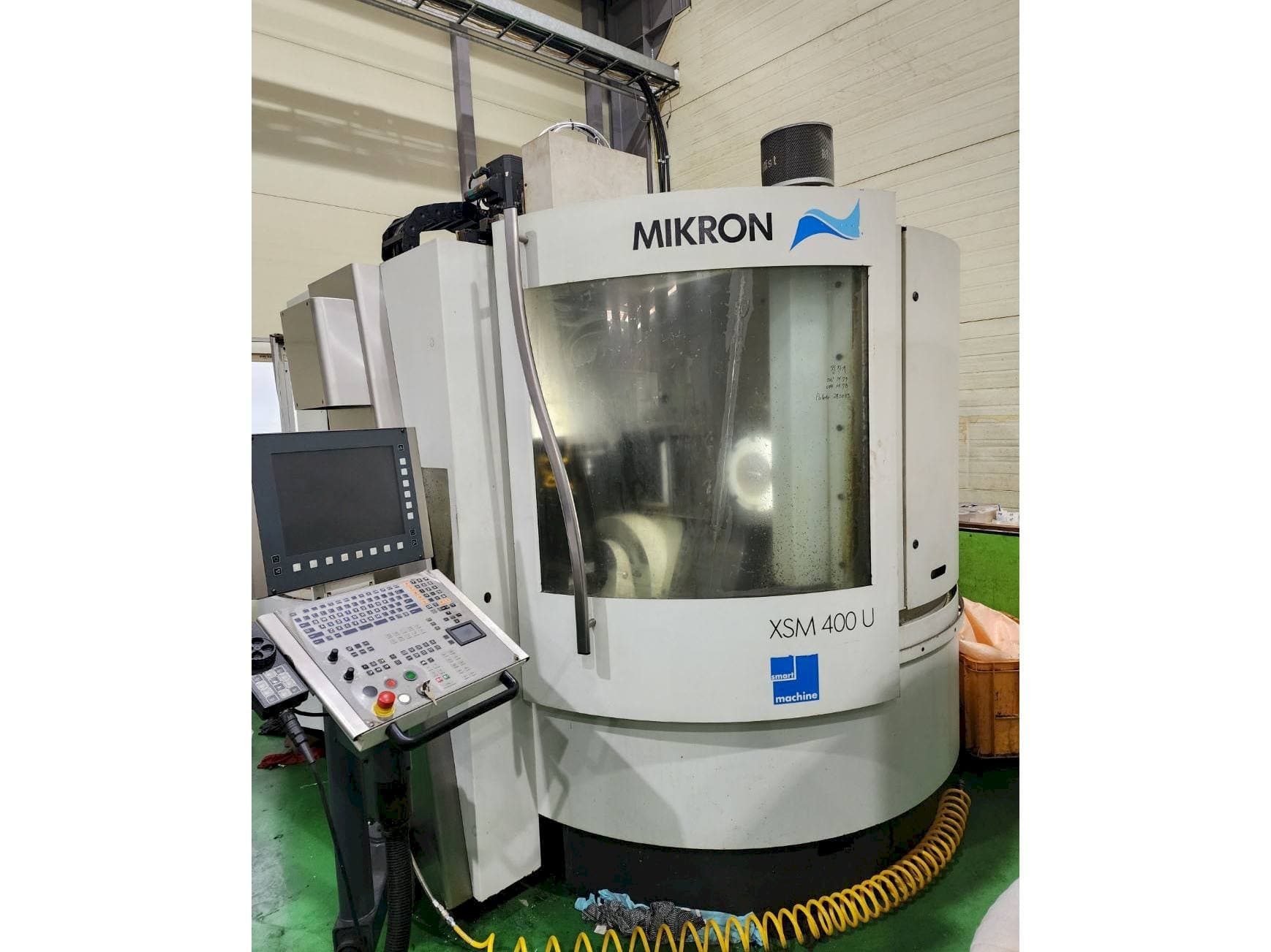 Vooraanzicht van MIKRON XSM 400 U machine