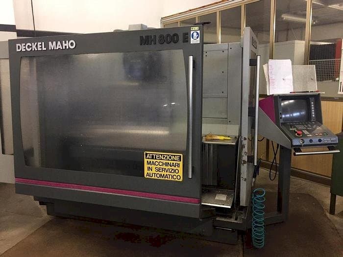 Vooraanzicht van DECKEL MAHO MH800E machine