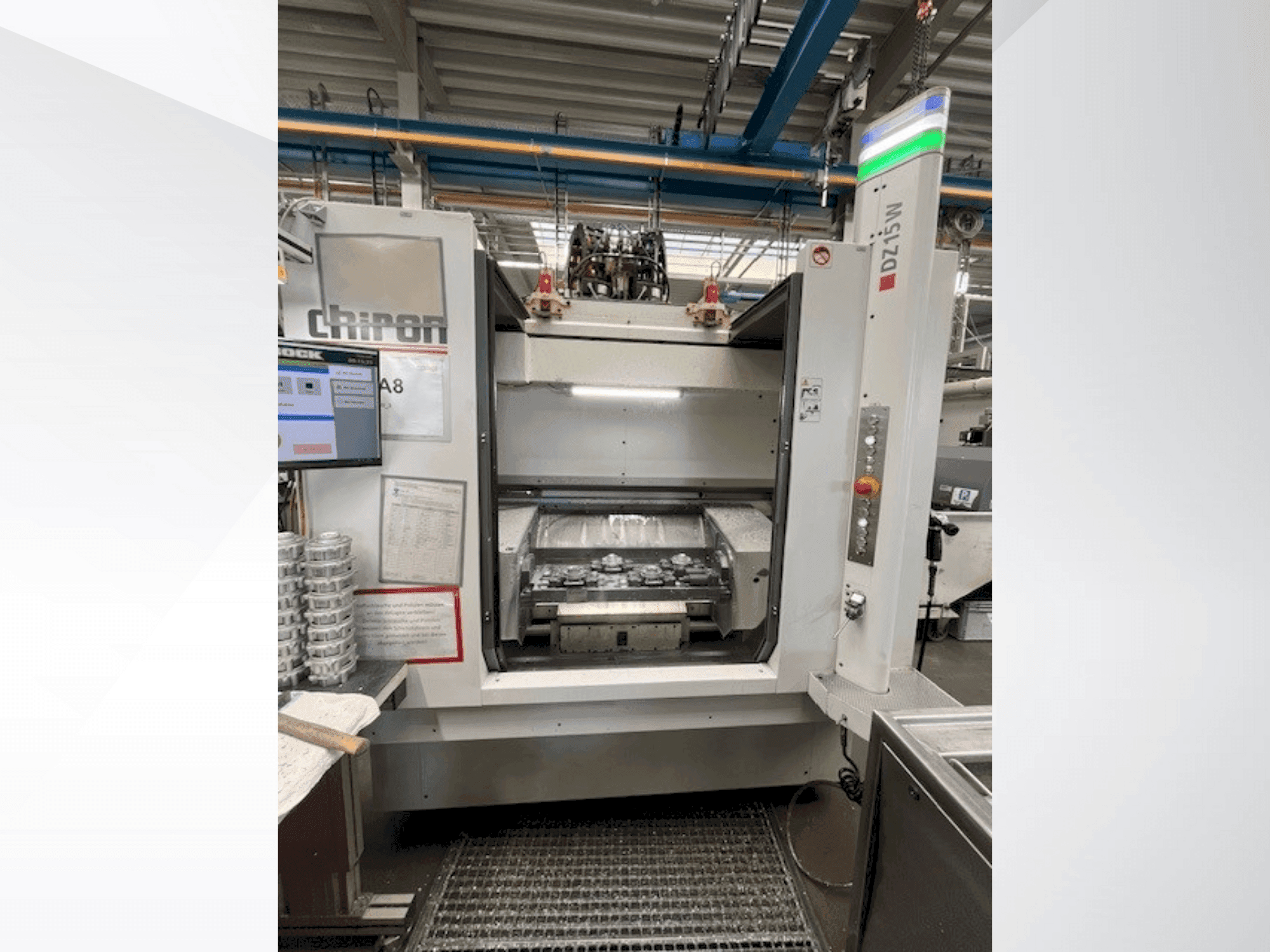 Vooraanzicht van CHIRON DZ 15 W machine