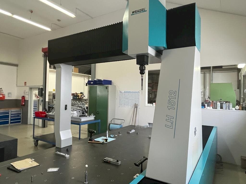 Vooraanzicht van Wenzel LH 1512 machine