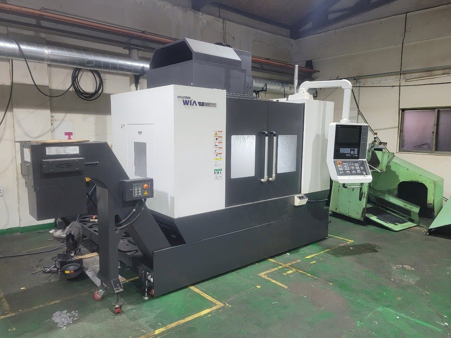 Vooraanzicht  van Hyundai Wia F500 PLUS  machine