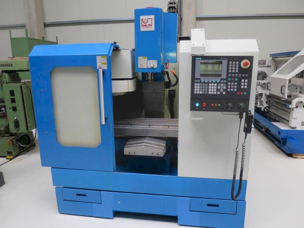 Vooraanzicht van KNUTH EcoMill 350 machine